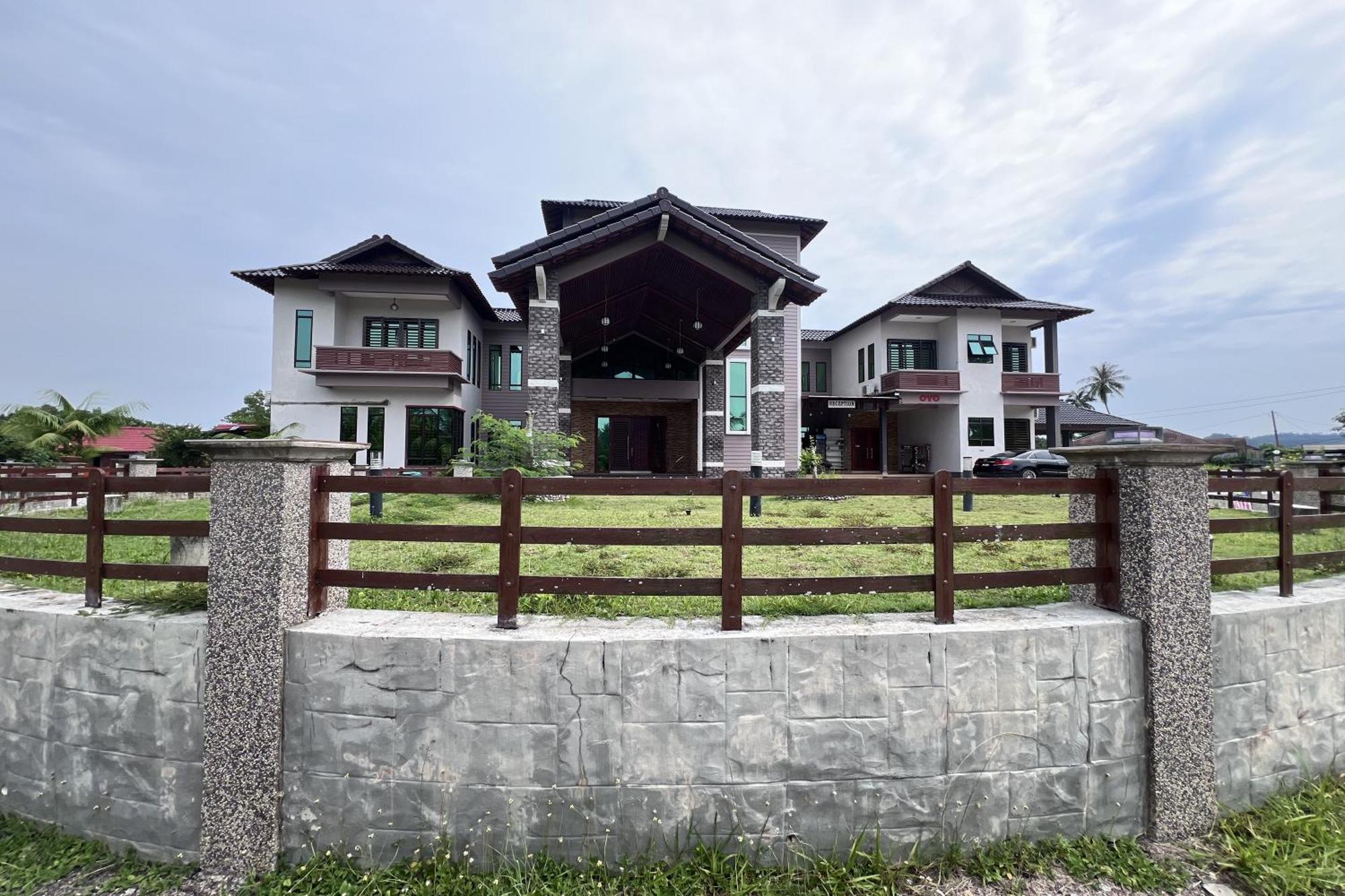 Nurbayu Chalet, Kemaman Куантан Экстерьер фото